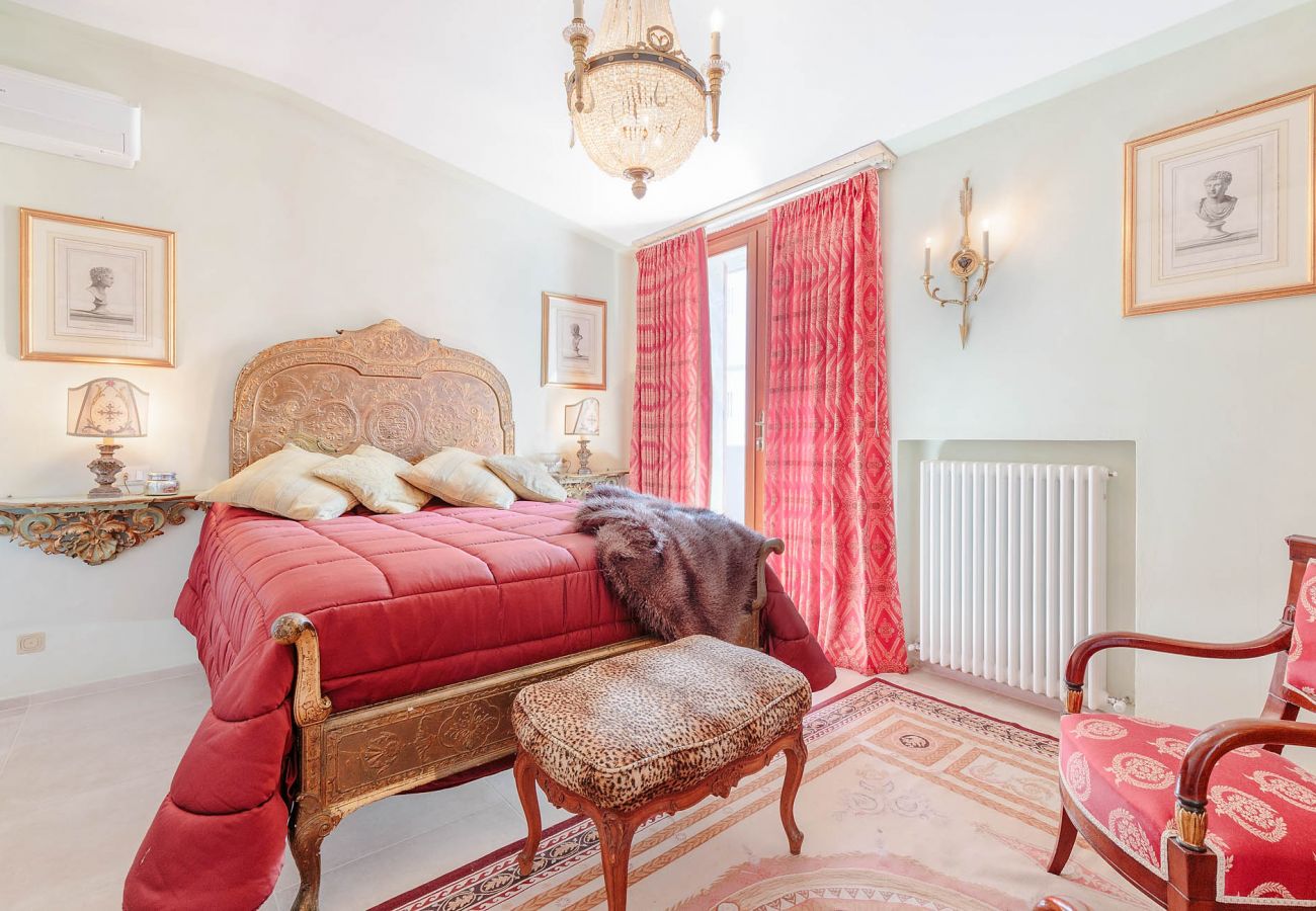 Apartment in Lucca - Casa Dieter, a superb 2 bedrooms Apartment with Grand Terrace and private parking in Central Lucca Apartment in Lucca - Casa Dieter, a superb 2 bedrooms Apartment with Grand Terrace and private parking in Central Lucca