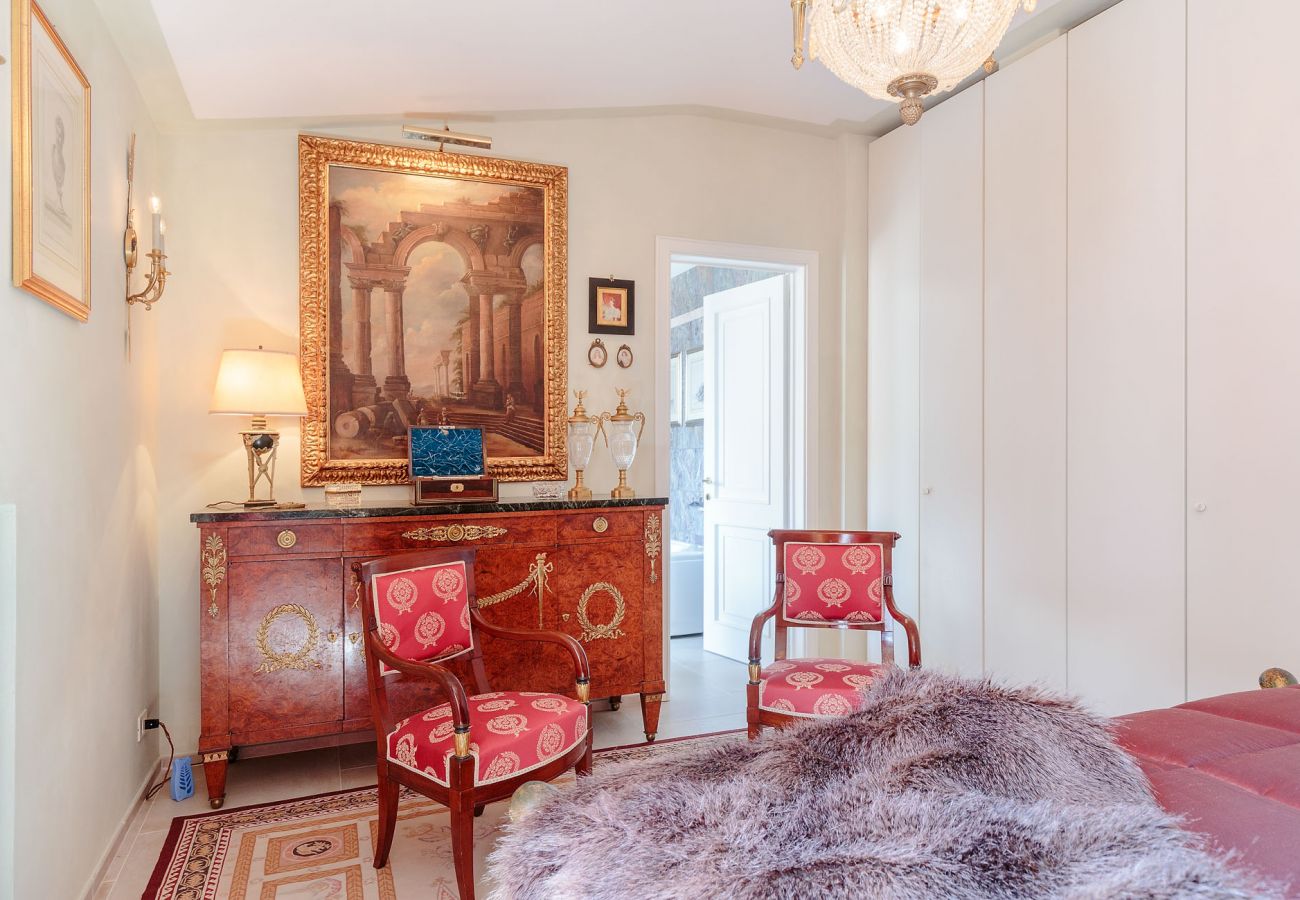 Apartment in Lucca - Casa Dieter, a superb 2 bedrooms Apartment with Grand Terrace and private parking in Central Lucca Apartment in Lucca - Casa Dieter, a superb 2 bedrooms Apartment with Grand Terrace and private parking in Central Lucca