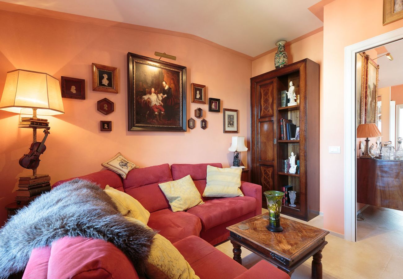 Apartment in Lucca - Casa Dieter, a superb 2 bedrooms Apartment with Grand Terrace and private parking in Central Lucca Apartment in Lucca - Casa Dieter, a superb 2 bedrooms Apartment with Grand Terrace and private parking in Central Lucca