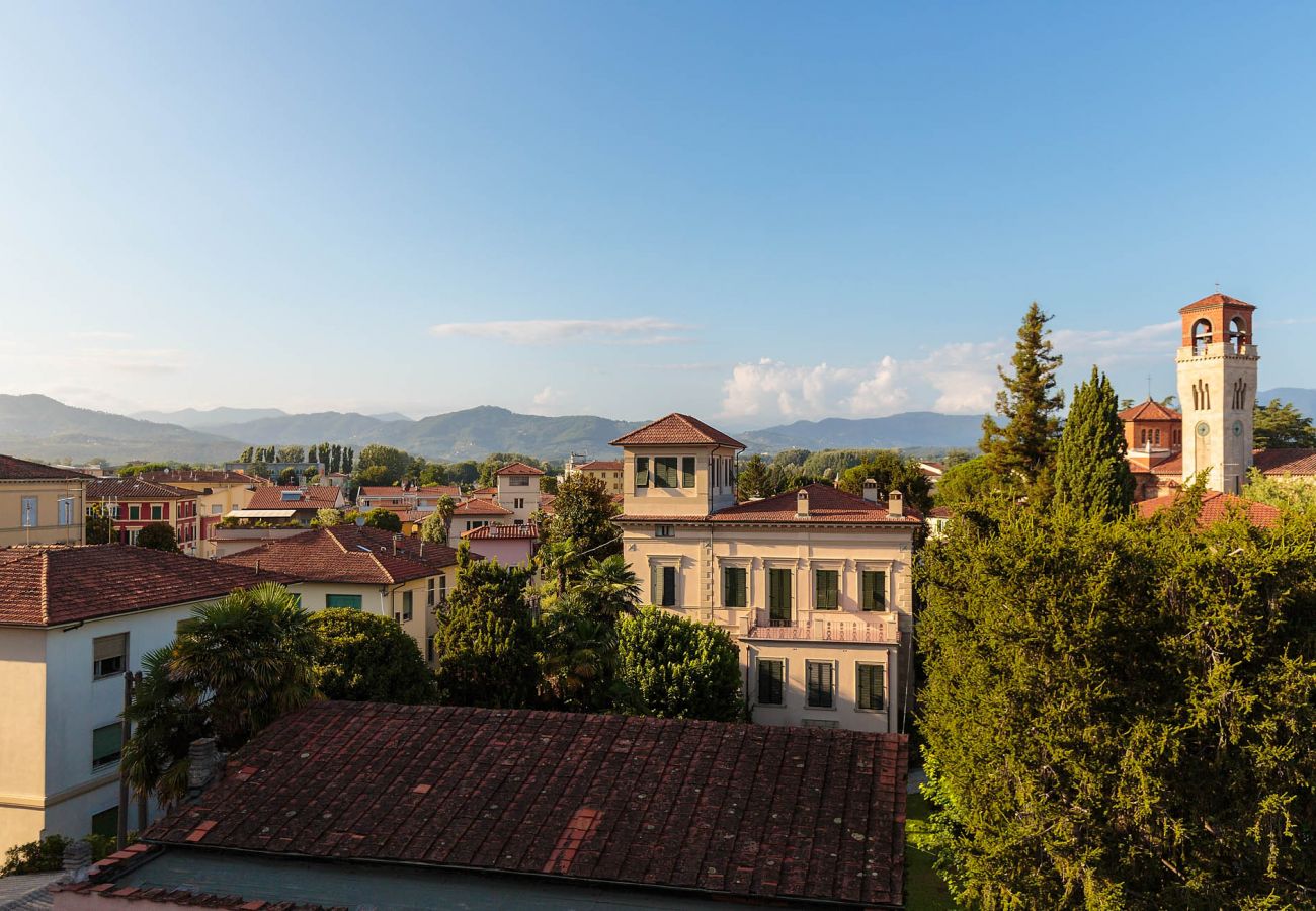 Apartment in Lucca - Casa Dieter, a superb 2 bedrooms Apartment with Grand Terrace and private parking in Central Lucca Apartment in Lucca - Casa Dieter, a superb 2 bedrooms Apartment with Grand Terrace and private parking in Central Lucca