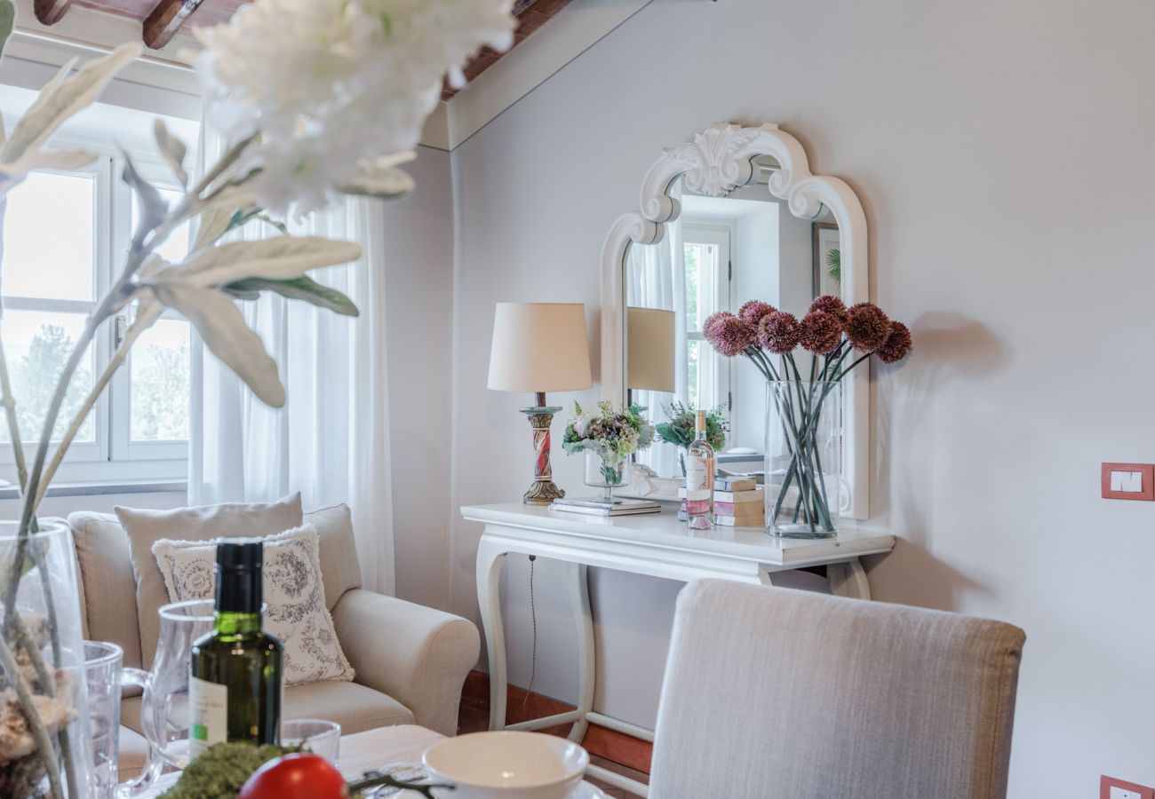Apartment in Monte San quirico - Anna Farmhouse Apartment in Wine Resort in Lucca Apartment in Monte San quirico - Anna Farmhouse Apartment in Wine Resort in Lucca
