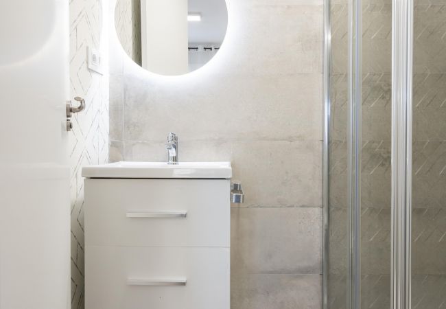 Apartment in Madrid - Parque de Atracciones-Zoo-Casa de Campo  Apartment in Madrid - Parque de Atracciones-Zoo-Casa de Campo