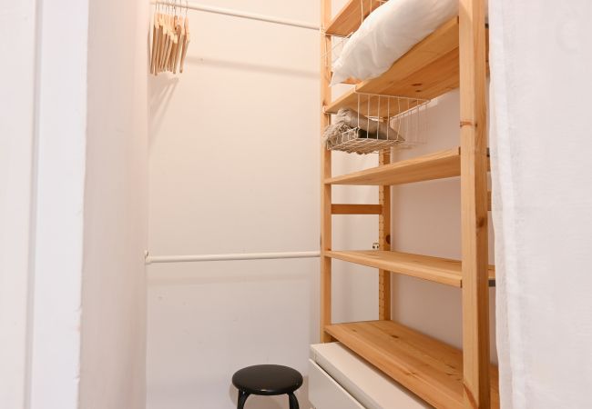 Apartment in Madrid - Moderno y elegante ap. Barrio Ibiza MEN30 Apartment in Madrid - Moderno y elegante ap. Barrio Ibiza MEN30