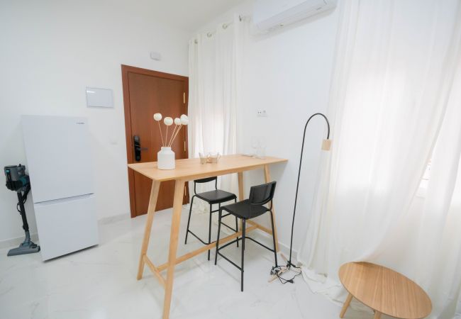 Studio in Madrid - ESTUDIO-TETUAN  Studio in Madrid - ESTUDIO-TETUAN