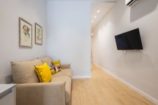 Apartment in Valencia / València - The Sea Rooms XII | AC & WIFI | 15 min Playa