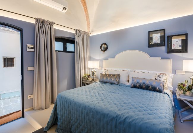 Apartment in Lucca - A private outdoor, 2 Bedrooms and a Pool inside Lucca Apartment in Lucca - A private outdoor, 2 Bedrooms and a Pool inside Lucca