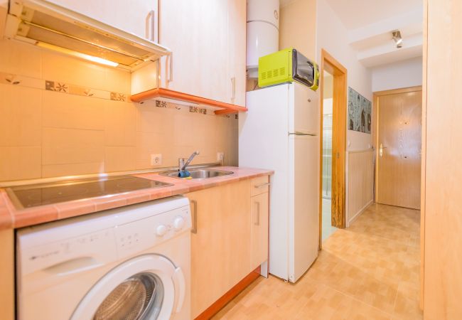 Studio in Madrid - COZY STUDY CLOSE TO FINANCE AREA AND IE Studio in Madrid - COZY STUDY CLOSE TO FINANCE AREA AND IE