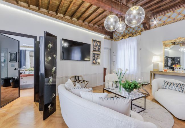 Apartment in Lucca - The Lucca Heritage Retreat, a Spacious Home with Outdoor inside the Walls of Lucca Apartment in Lucca - The Lucca Heritage Retreat, a Spacious Home with Outdoor inside the Walls of Lucca
