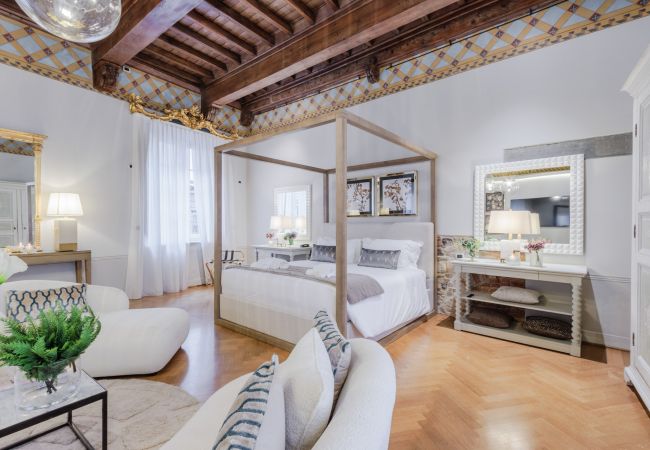 Apartment in Lucca - The Lucca Heritage Retreat, a Spacious Home with Outdoor inside the Walls of Lucca Apartment in Lucca - The Lucca Heritage Retreat, a Spacious Home with Outdoor inside the Walls of Lucca