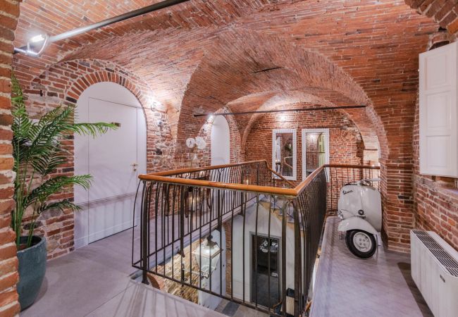 Apartment in Lucca - The Lucca Heritage Retreat, a Spacious Home with Outdoor inside the Walls of Lucca Apartment in Lucca - The Lucca Heritage Retreat, a Spacious Home with Outdoor inside the Walls of Lucca