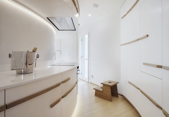 Apartment in Lucca - Canticle Lucca Luxury Apartment with Elevator, Terrace, Parking and Jacuzzi Apartment in Lucca - Canticle Lucca Luxury Apartment with Elevator, Terrace, Parking and Jacuzzi