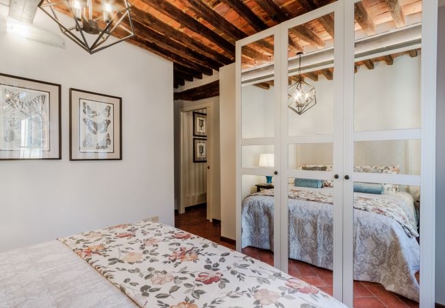 Apartment in Lucca - Casa Genny convenient 1 bedroom apartment inside the walls of Lucca Apartment in Lucca - Casa Genny convenient 1 bedroom apartment inside the walls of Lucca