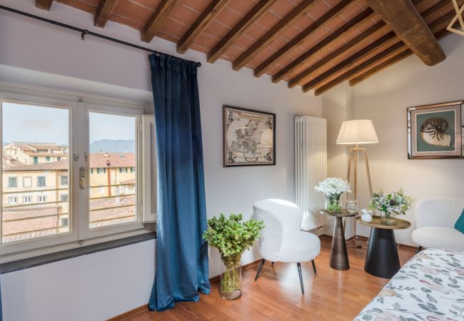 Apartment in Lucca - De Nobili Penthouse, Luxury Apartment with Elevator inside the Walls of Lucca Apartment in Lucca - De Nobili Penthouse, Luxury Apartment with Elevator inside the Walls of Lucca