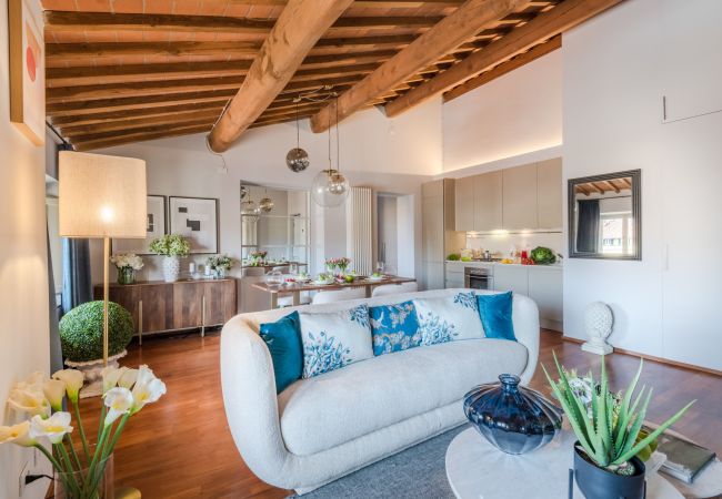 Apartment in Lucca - De Nobili Penthouse, Luxury Apartment with Elevator inside the Walls of Lucca Apartment in Lucca - De Nobili Penthouse, Luxury Apartment with Elevator inside the Walls of Lucca