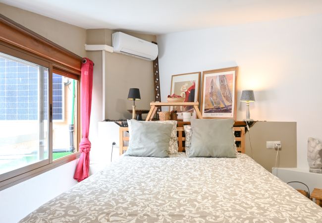 Apartment in Madrid - Cozy studio with pool in Ciudad Lineal  Apartment in Madrid - Cozy studio with pool in Ciudad Lineal