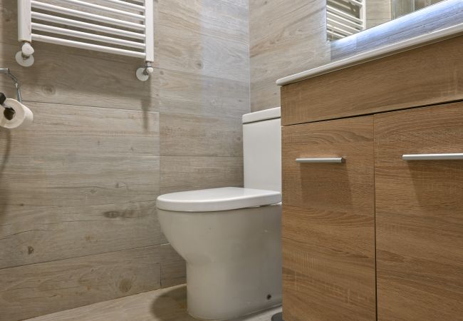 Apartment in Madrid - Cozy studio with pool in Ciudad Lineal  Apartment in Madrid - Cozy studio with pool in Ciudad Lineal