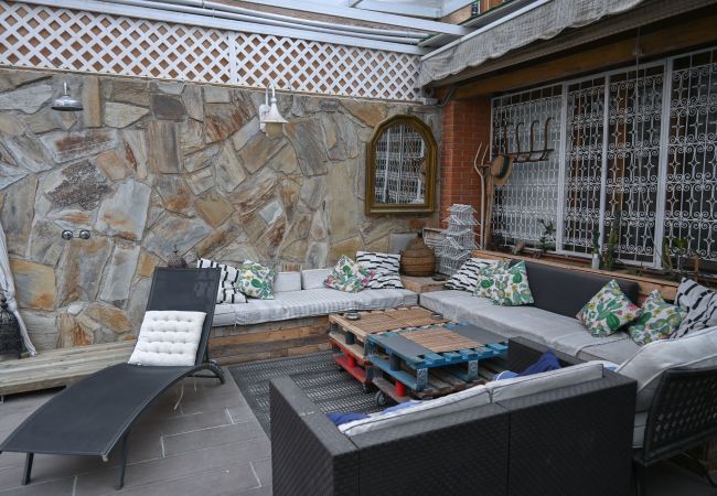 Apartment in Madrid - Cozy studio with pool in Ciudad Lineal  Apartment in Madrid - Cozy studio with pool in Ciudad Lineal