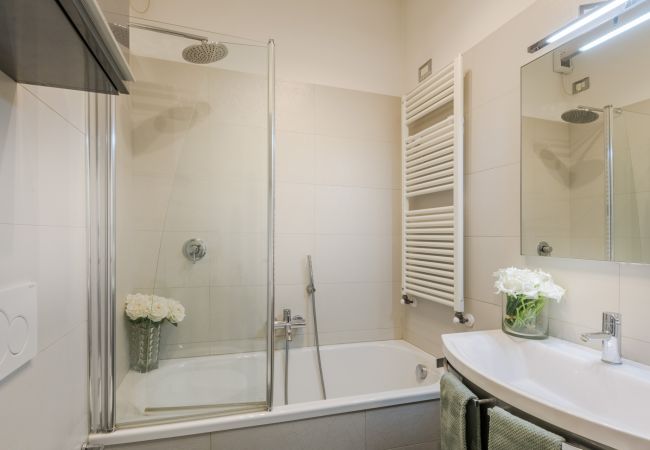 Apartment in Lucca - Elegant Modern Apartment with Terrace in Historic Lucca Apartment in Lucca - Elegant Modern Apartment with Terrace in Historic Lucca