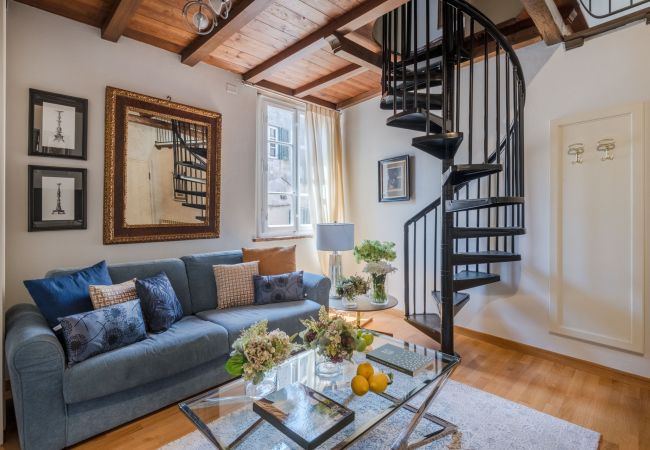 Apartment in Lucca - Timeless Elegance: A Historic Retreat in Lucca's Art District Apartment in Lucca - Timeless Elegance: A Historic Retreat in Lucca's Art District