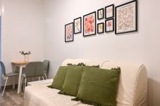 Apartment in Madrid - Cozy two-bedroom apartment on Av. Albufera