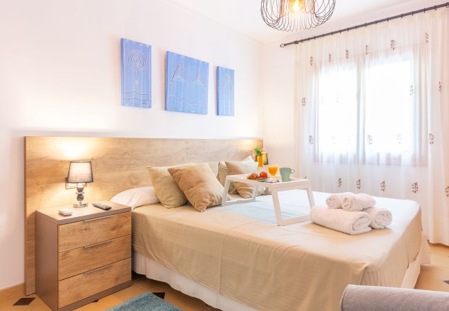 Villa in Alcúdia - Villa Manresa on the beachfront by Mallorca Charme Villa in Alcúdia - Villa Manresa on the beachfront by Mallorca Charme