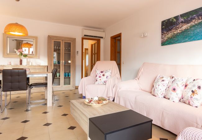 Villa in Alcúdia - Villa Manresa on the beachfront by Mallorca Charme Villa in Alcúdia - Villa Manresa on the beachfront by Mallorca Charme