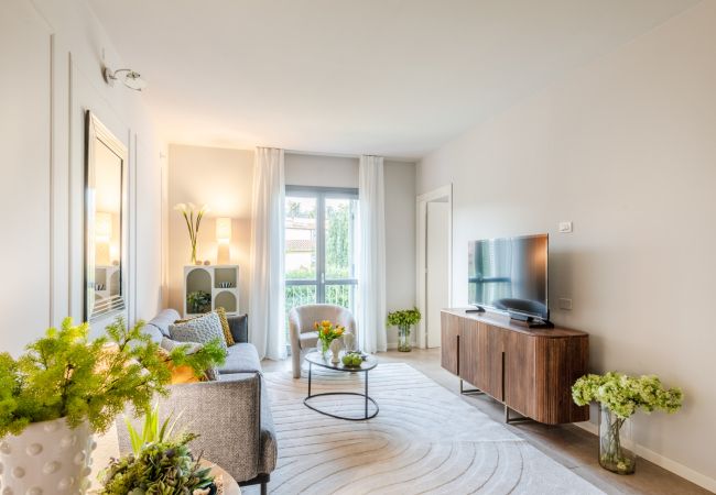 Apartment in Lucca - Luxury Apartment with Elevator and Private Parking Apartment in Lucca - Luxury Apartment with Elevator and Private Parking