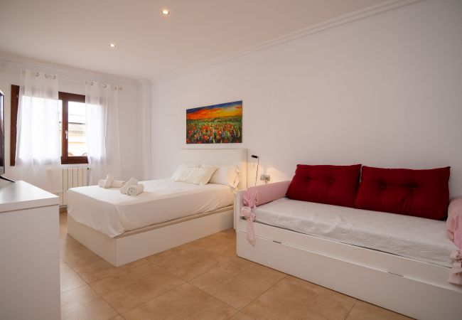 House in Muro - Town house with all amenities 275 House in Muro - Town house with all amenities 275