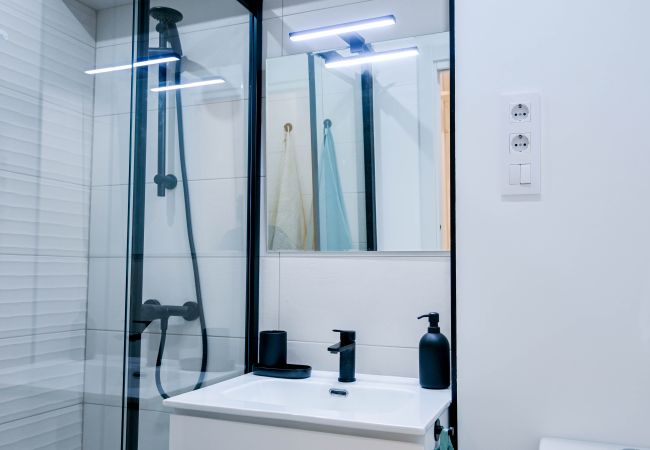 Apartment in Madrid - Modern Apartment in Acacias with Excellent Location in the Center of Madrid Apartment in Madrid - Modern Apartment in Acacias with Excellent Location in the Center of Madrid