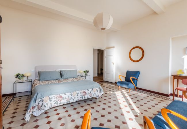 Apartment in Lucca - Spacious Apartment Overlooking the Canal in Lucca – 3 Bedrooms, 2 Bathrooms Apartment in Lucca - Spacious Apartment Overlooking the Canal in Lucca – 3 Bedrooms, 2 Bathrooms