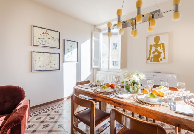 Apartment in Lucca - Spacious Apartment Overlooking the Canal in Lucca – 3 Bedrooms, 2 Bathrooms Apartment in Lucca - Spacious Apartment Overlooking the Canal in Lucca – 3 Bedrooms, 2 Bathrooms