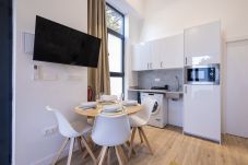 Apartment in Valencia / València - The Malilla Apartment 07 by Florit Flats