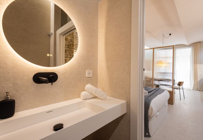 Apartment in Valencia - Design Studio with Natural Light in Ruzafa – Ground Floor by Florit Flats Apartment in Valencia - Design Studio with Natural Light in Ruzafa – Ground Floor by Florit Flats