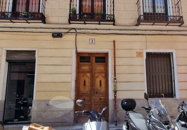 Apartment in Madrid - Charming duplex in Chamberí : Comfort and design on two levels  Apartment in Madrid - Charming duplex in Chamberí : Comfort and design on two levels