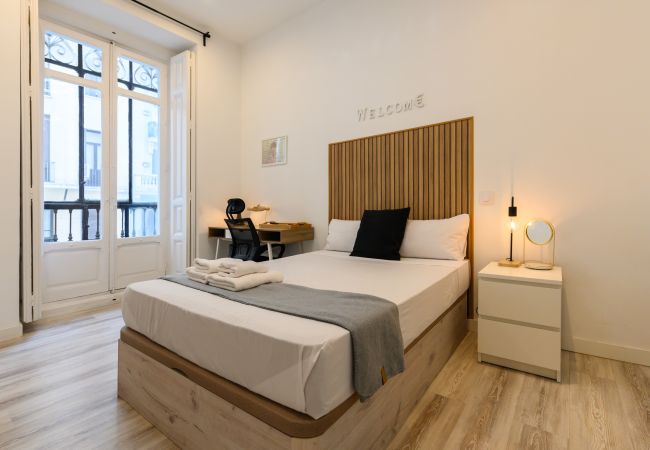 Rent by room in Madrid - Zurich: room with comfort and shared areas Gran Vía-Madrid Rent by room in Madrid - Zurich: room with comfort and shared areas Gran Vía-Madrid