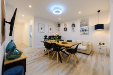 Rent by room in Madrid - Singapore: room with comfort and shared areas Gran Via-Madrid
