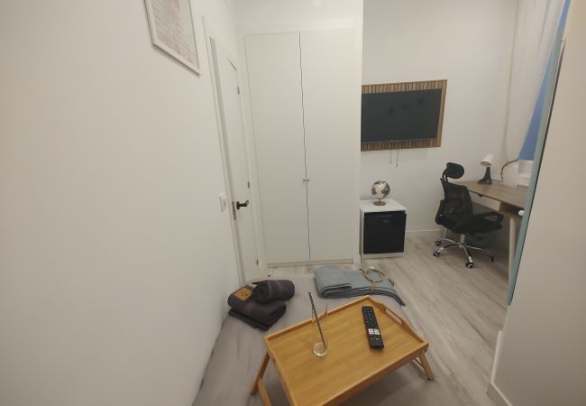 Rent by room in Madrid - Berlin: room with comfort and shared areas Gran Via-Madrid Rent by room in Madrid - Berlin: room with comfort and shared areas Gran Via-Madrid