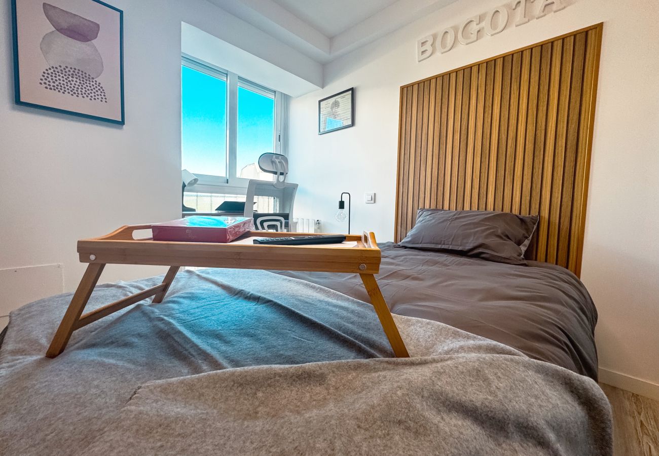 Rent by room in Madrid - Bogota: perfect room to live and share in Madrid