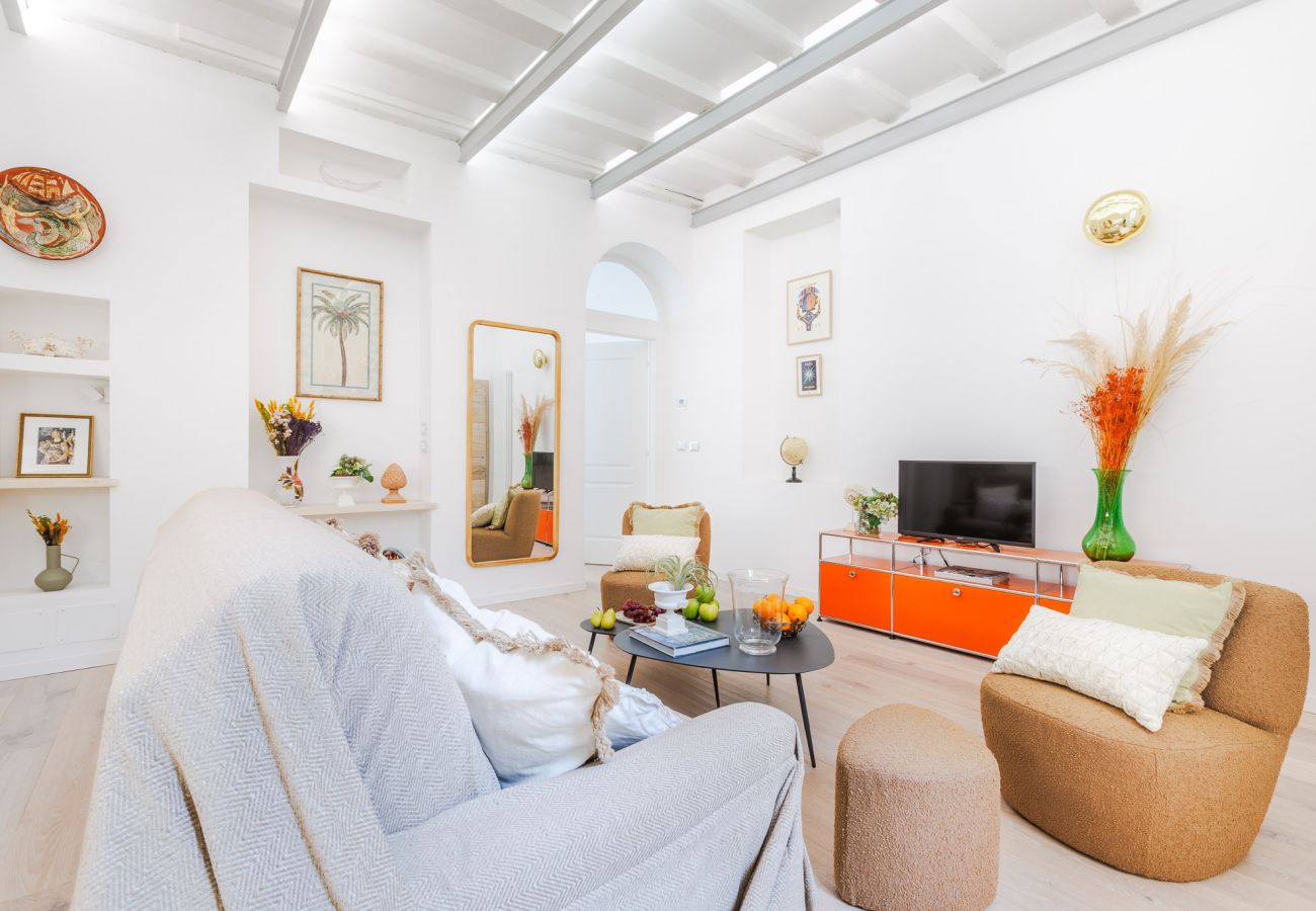 Apartment in Lucca - Smart and Convenient Fully Air Conditioned Apartment  Apartment in Lucca - Smart and Convenient Fully Air Conditioned Apartment