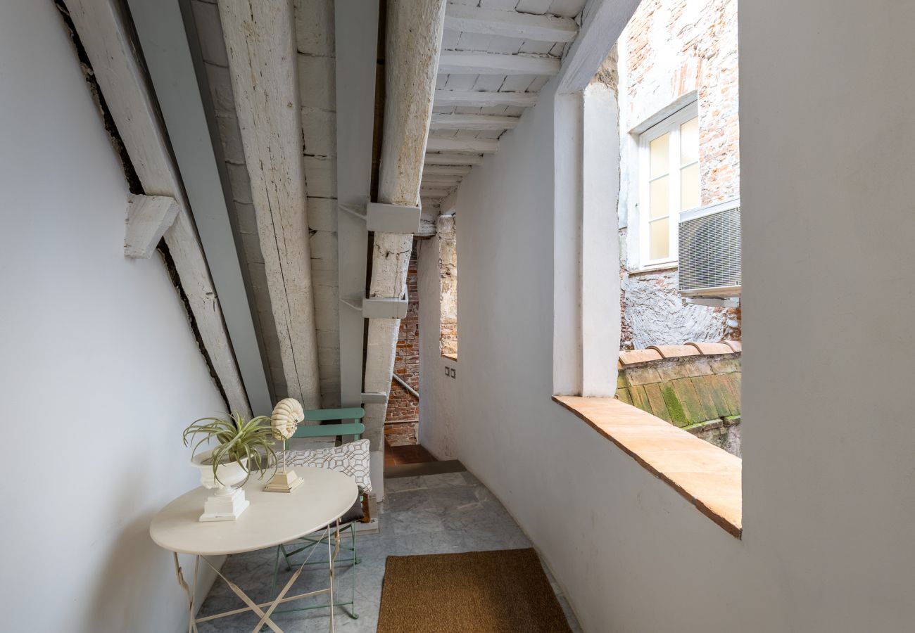 Apartment in Lucca - Smart and Convenient Fully Air Conditioned Apartment  Apartment in Lucca - Smart and Convenient Fully Air Conditioned Apartment