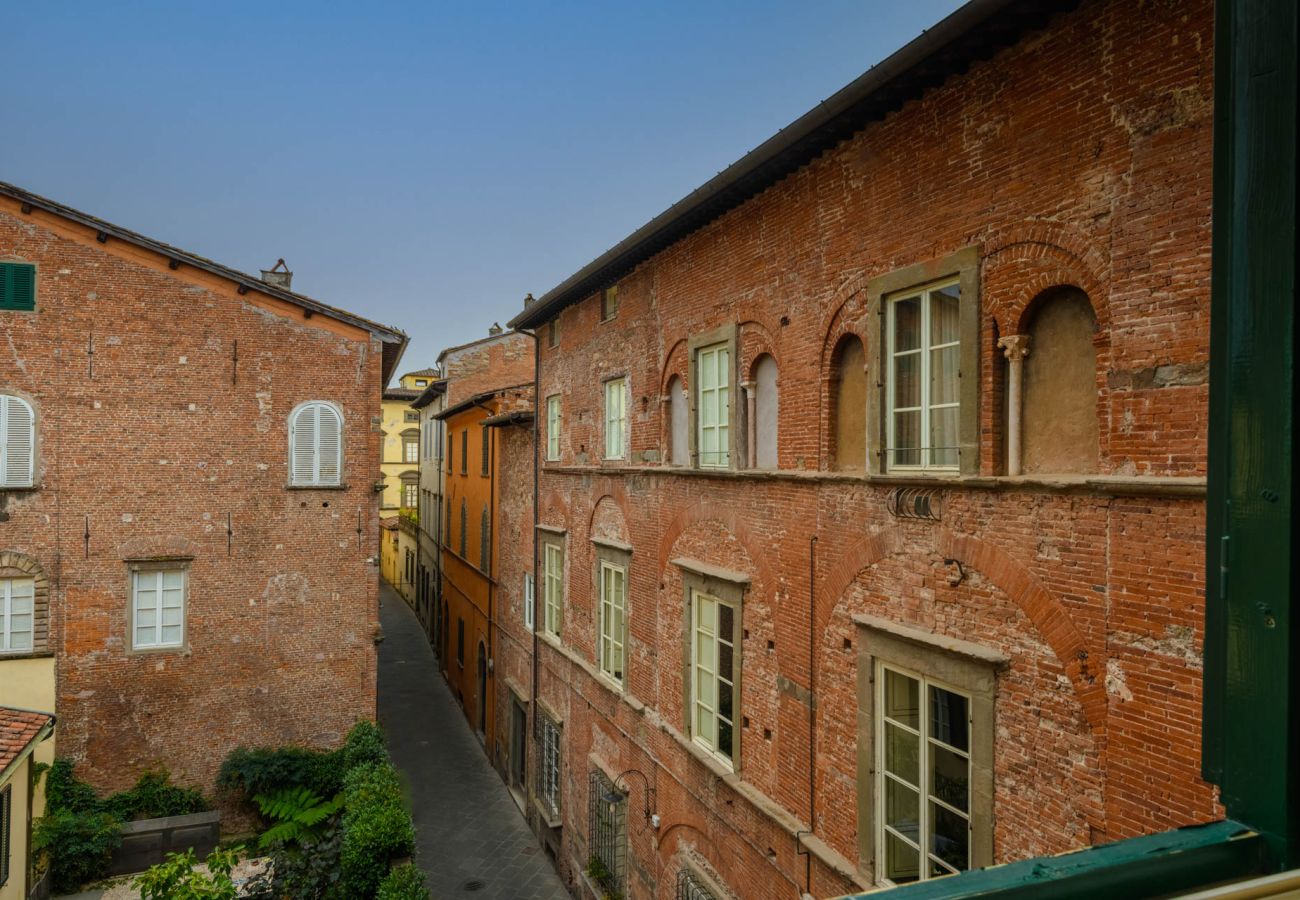 Apartment in Lucca - Bright and Central Apartment in Lucca Apartment in Lucca - Bright and Central Apartment in Lucca