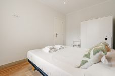 Apartment in Barcelona - Espronceda (1,5 baños)