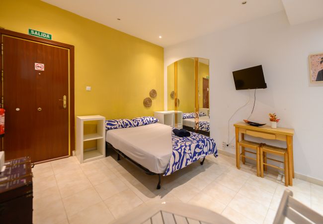 Studio in Madrid - Fully Equipped Studio in the Centre of Madrid Studio in Madrid - Fully Equipped Studio in the Centre of Madrid