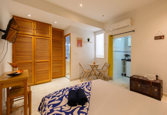 Studio in Madrid - Fully Equipped Studio in the Centre of Madrid Studio in Madrid - Fully Equipped Studio in the Centre of Madrid