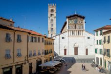 Apartment in Lucca - Smart & Convenient Luxury Apartment inside Lucca