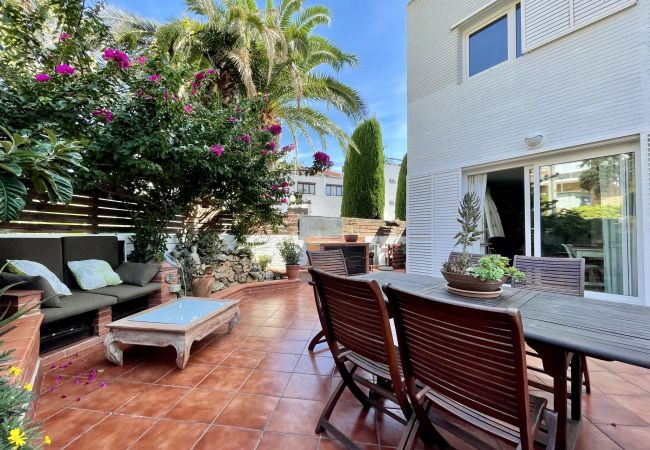 Апартаменты на Estartit - TORROELLA 89 BX-2 Апартаменты на Estartit - TORROELLA 89 BX-2