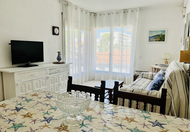 Апартаменты на Estartit - APARTAMENT GRECIA Апартаменты на Estartit - APARTAMENT GRECIA