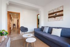 Апартаменты на Барселона / Barcelona - Beautiful-centric next to MusicHall-2-Dormitorios