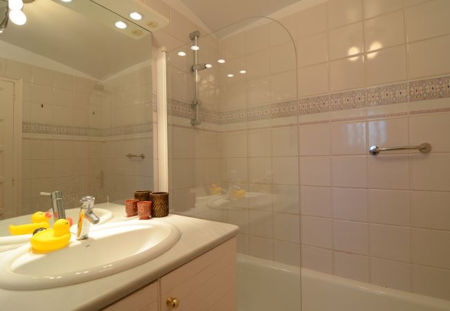 Дом на Pals - PLAÇA DELS POUS SUR Дом на Pals - PLAÇA DELS POUS SUR