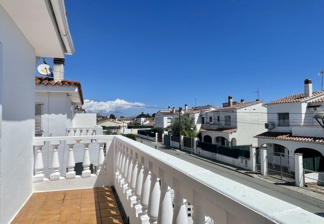 Дом на L'Escala - HOUSE LA VINYA 14 3D Дом на L'Escala - HOUSE LA VINYA 14 3D